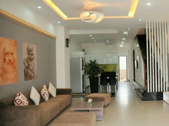 Biệt Thự Sân Vườn 200M2, Sổ Hồng Riêng, 2 Lầu 1 Trệt