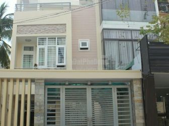 Biệt Thự Mini Sân Vườn 200M2, Sổ Hồng Riêng, 4 Phòng Ngủ, 3 Vệ Sinh.