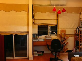 Cần Bán Nhà Hoa Lâm 42M2 Ngõ Oto Qua Đỗ Cửa, Kinh Doanh Tốt Giá 2.6 Tỷ