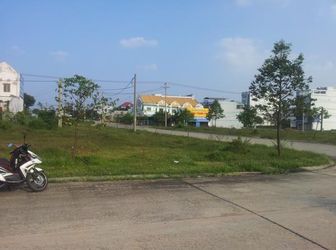 Cần Bán Gấp 300M2 Giá 550 Triệu/nền Có Shtc100% Cạnh Chợ Trường Dân Cư Đông Ngay Kcn Mới Bình Dươn
