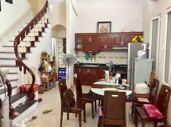 Hiếm! Nhà Siêu Đẹp! Tặng Nội Thất! Trung Kính 42M2 X 4 Tầng, Giá 4.2 Tỷ