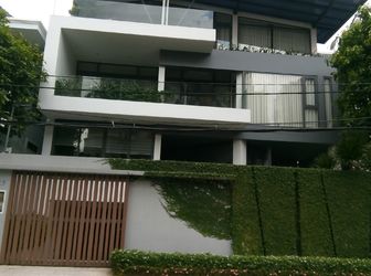 Bán Gấp Căn Villa, Dt 270M2, Shr, Giá 2 Tỷ 5, Mt Ql1A