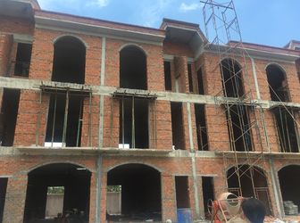  Nhà  Phố Tuyệt Đẹp, Trung Tâm Huyện, Thuận Tiện Đi Lại 86M2