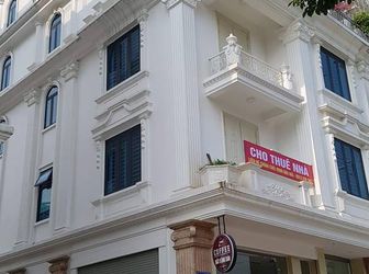 Cho Thuê Biệt Thự Liền Kề, Lô Góc Cách Đường Phạm Văn Đồng 70M, 128M2, Thang Máy.