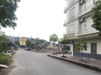 Bán Ô Đất Phân Lô 65M2 Đối Diện Cây Xăng Cao Thắng. LH: 01657996710