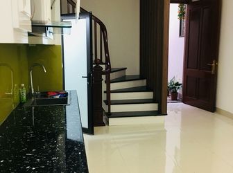 Cho Thuê Nhà Ngõ 2 Ô Tô Vào Được Ở  Nguyễn Văn Cừ 