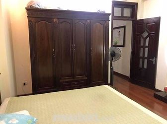 Bán Nhà  5 Tầng, Ngõ  Phố  Kim Mã. Diện tích: 40 M, Mặt Tiền: 3.5. Giá 3.3 Tỷ ( Giá  Chuẩn Niêm Yết ).