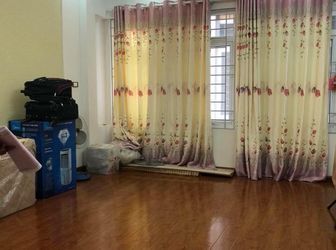 Bán Nhà Phân Lô Khuất Duy Tiến Đẹp Lung Linh 5 Tầng Giá 5.2 Tỷ 