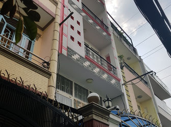 Xuất Cảnh Cần Bán Gấp Nhà 3 Lầu – Hẻm xe hơi - Thích Quảng Đức, Phú Nhuận - Diện tích 4.1X12M - Chỉ 5.9 Tỷ