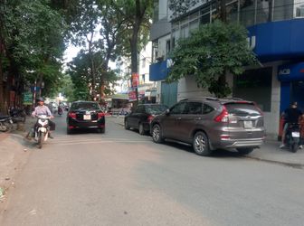 Cần Bán Nhà, Diện Tích 45M2, Mặt 4,5M,  Xây 5 Tầng  Đường Lê Trọng Tấn Lh.0916604488.