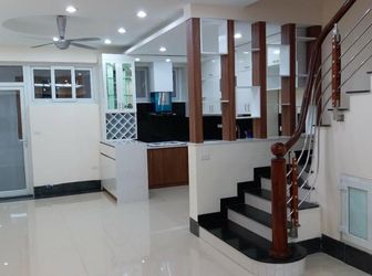 Bán Gấp Nhà Đẹp Giá Rẻ Thịnh Quang, Đống Đa. 43/45M2. 4 Tầng. 3.9 Tỷ