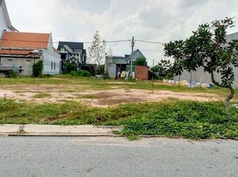 Bán Gấp Lô Đất Mặt Tiền Chợ, Sổ Hồng Riêng, Dt 6X24 Giá 750Triệu