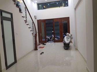 Nhà Phân Lô, Ô Tô Tránh Nguyễn Chí Thanh, Đống Đa, Gara Ô Tô, Kinh Doanh 