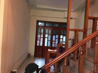 Rất Cần Bán Ngôi Nhà Với Diện Tích 36M 5 Tầng Có Dự Giảm Sâu 3,4 Tỷ.