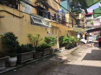 Bán Căn Hộ Tập Thể Tầng 1 Dãy B7 Khu Vĩnh Hồ, Phố Thái Thịnh