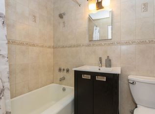 Rao Bán Nhà 2.2 Tỷ, 5 Tầng, 5 Ngủ, 5 Tắm Mt 3.4M Nguyễn Lương Bằng Đống Đa.