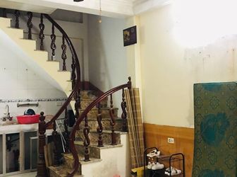 Cần Bán Nhà Ngõ Chùa Liên Phái, Bạch Mai, Hai Bà Trưng - Diện Tích 30M2 X 4 Tầng, Giá 1.8 Tỷ.