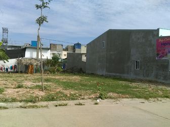 Vì Đang Kẹt Tiền Nên Chú Tuấn Gửi Bán Đất Gần Dân Sinh Kế Bên Đường Mỹ Phước - Tân Vạn