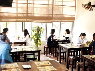 Sang Nhượng Lại Cửa Hàng Cafe Và Cơm Văn Phòng Rất Đẹp Mặt Phố Thái Thịnh.