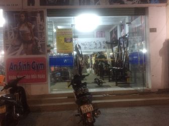 Nhà Mặt Tiền Kinh Doanh Đang Cho Thuê Mở Phòng Tập Gym.