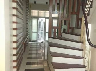 Nhà Phương Mai, Đống Đa- Phân Lô Vip 41M2, Ô Tô Đỗ Cửa Ở Ngay Giá Chỉ 5.1 Tỷ.