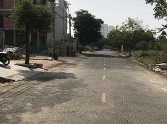 Cho Thuê Nhà Nguyên Căn Khu Phú Mỹ Chợ Lớn .Dt 5X24M. 1Trệt,2Lầu,Sân Thượng .5 Phòng Ngủ. Giá 20 Tr / Tháng .