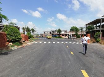 Đất Nền Nằm Trên Mặt Tiền Tiền Quốc Lộ 1A Đường 40M