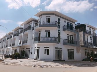 Nhà Phố Liền Kề 1 Trệt 2 Lầu, Shr, Vĩnh Viễn