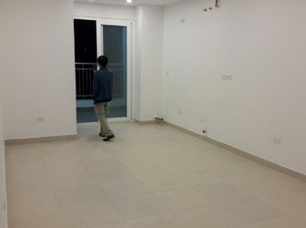 Bán Chung Cư 60 Hoàng Quốc Việt, 70M2, Giá 32 Tr/m2, Liên Hệ- 0978 837 119.