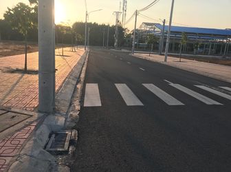 - Cần Bán Lô Đất Sổ Riêng Từng Nền Giá 2 Triệu 500 Nghìn 1M2.