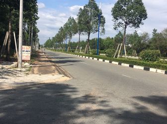 Thiếu Hụt Vốn Kinh Doanh Sang Gấp 300M2 Mặt Tiền Đường Nhựa 16M Sổ Đầy Đủ. LH Chú Oanh - 0933935222