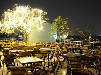 Bán Nhà Mặt Phố Phó Đức Chính, 137M2, Mt 5M, Vỉa Hè, Giá 39.5 Tỷ.