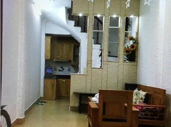 Bán Nhà Riêng, Vị Trí Đẹp, Không Gian Thông Thoáng Ở Cát Linh. Giá 2.6 Tỷ.