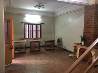 Cho Thuê Nhà Ngõ 19 Nguyễn Thị Định, Trung Hoà, 3 Tầng 6 Phòng 18 Triệu Rất Thích Hợp Làm Văn Phòng