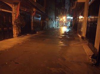 Nhà Tọa Lạc Tại Phùng Khoang, Ô Tô Quay Đầu, Mặt Tiền 5,7M - Giá Chỉ 2,55 Tỷ.