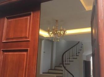  Trung Tâm Đống Đa Kinh Doanh, Ô Tô Đỗ, Sân Riêng, 2 Mặt Thoáng 40M2 = 4,2 Tỷ, 0816566566