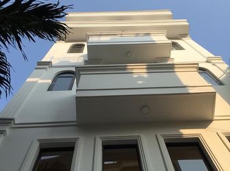 Cho Thuê Nguyên Căn 50A Nguyễn Trãi, Quận 1, Cách Ngã 6 Phù Đổng 50M, Trung Tâm Quận 1