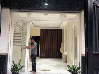 Cho Thuê Nhà Mặt Tiền 376A Võ Văn Tần Ngay Cao Thắng Trung Tâm Quận 3