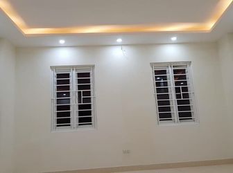 Bán Nhà Ở Kinh Doanh Trong Phố Hoàng Quốc Việt 35M2 X 5 Tầng - Mặt Tiền 4.5M - Giá 5.5 Tỷ