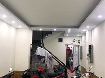 Bán Nhà Nguyễn Đức Cảnh, Lô Góc, 3 Thoáng, Kinh Doanh, 51M, Mặt tiền 6M, Hơn 2 Tỷ.