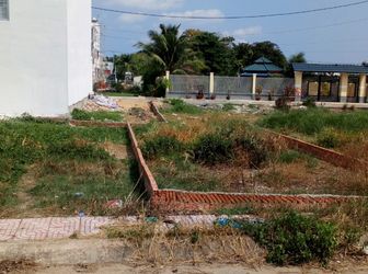 Bán Lô Đất 83M2 Thổ Cư 100% Giá 2Ty4 Thương Lượng Tại Ngô Chí Quốc.