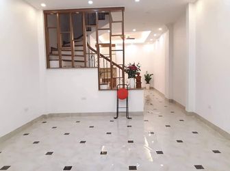 Siêu Rẻ, 2.1 Tỷ Có Nhà Lĩnh Nam, 5 Tầng, Gần Phố, 2 Mặt Thoáng, Tặng Nội Thất.