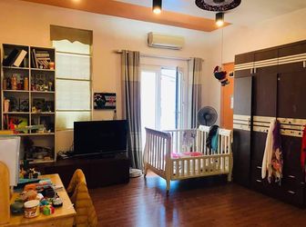 Nhà Rẻ 2.5 Tỷ  Rất Đẹp Định Công Thượng, 40 M2, 4 Tầng, Sổ Vuông, Gần Phố, Tặng Nội Thất 200Tr.