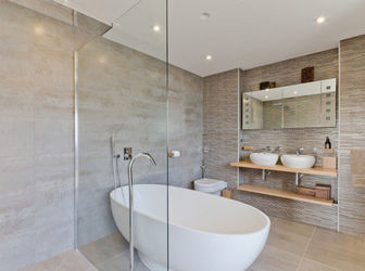 Qua Nước Ngoài Định Cư Cần Bán Gấp Nhà Mặt tiền Tân Định, Q.1, 152M2, Sổ hồng riêng, Giá 4 Tỷ