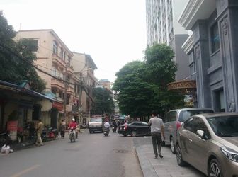 Bán Nhà Mp Nguyễn Lân, Ô Tô, Diện tích 35M2, Giá 2.9 Tỷ