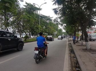 Nhà Mặt Phố Nguyễn Hữu Thọ, 60M2, Mặt tiền 4.5M, Vỉa Hè Đá Bóng, 8 Tỷ, 0379.665.681