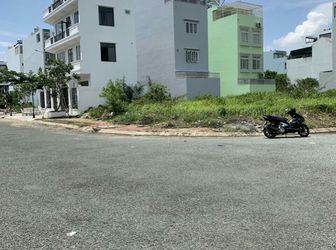 Bán Đất Nền Khu Tái Định Cư . Lô Góc .Dt 7X18M. Đối Diện Là Công Viên . Giá 8.6 Tỷ .