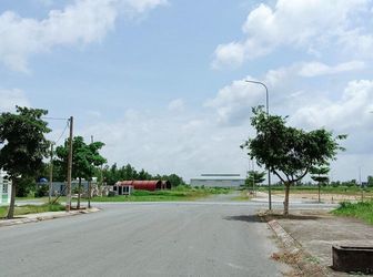 Sang Lại Lô Đất Bolck C Đường Số 11E Khu Dân Cư Đất Nam Luxury Giá 1Ty2 Diện Tích 105M2  