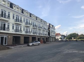 Bán Nhà Shophouse Ngay Bệnh Viện Đa Khoa Vĩnh Long