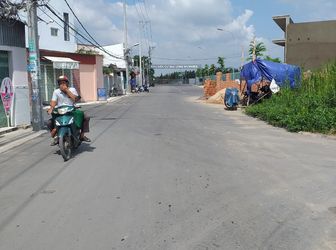 Bán Gấp Lô Đất Lê Văn Lương Thông Với Phạm Hữu Lầu, Dt 85.5 M2 , Hẻm 6M , Sổ Hồng Riêng Kdc Hiện Hữu 